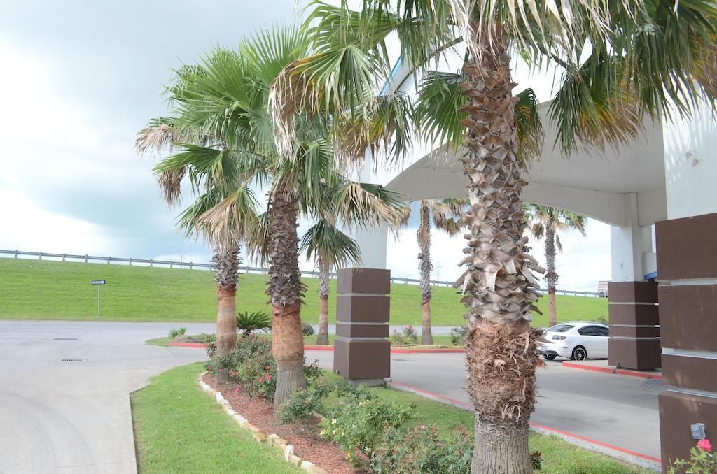 America'S Best Value Inn & Suites - Rosenberg/Houston Экстерьер фото
