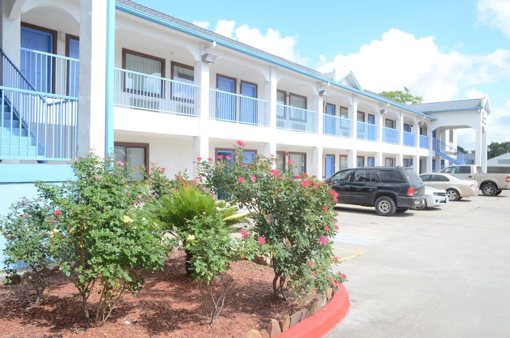 America'S Best Value Inn & Suites - Rosenberg/Houston Экстерьер фото