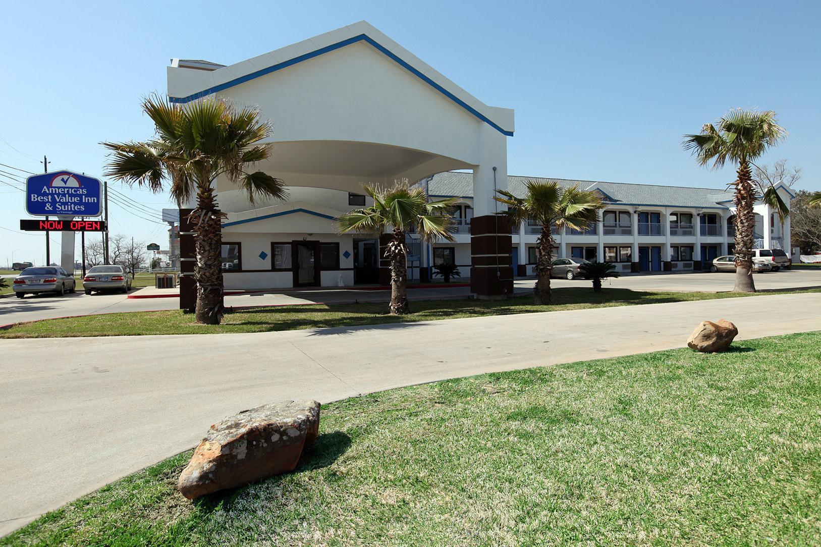 America'S Best Value Inn & Suites - Rosenberg/Houston Экстерьер фото