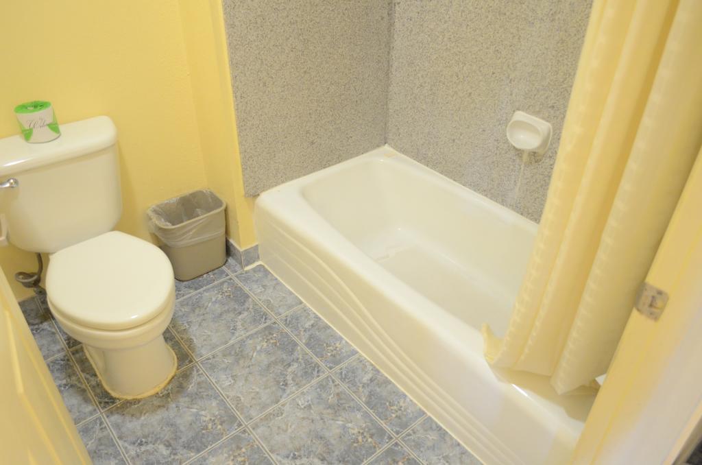 America'S Best Value Inn & Suites - Rosenberg/Houston Номер фото