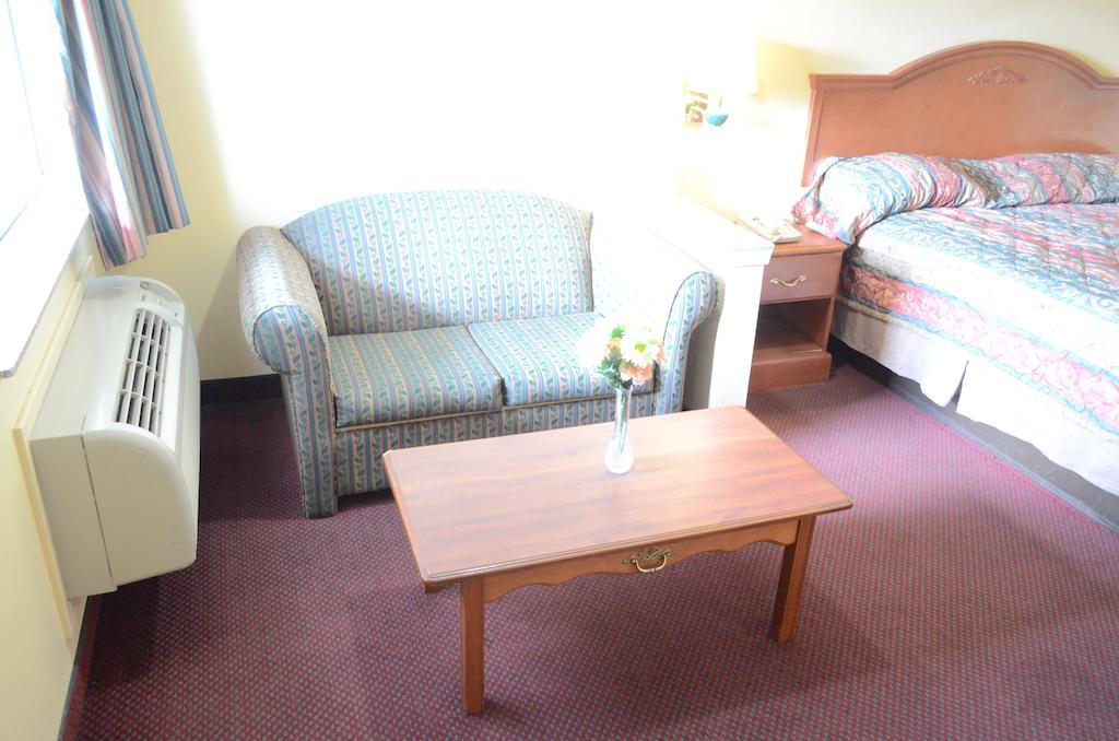 America'S Best Value Inn & Suites - Rosenberg/Houston Номер фото