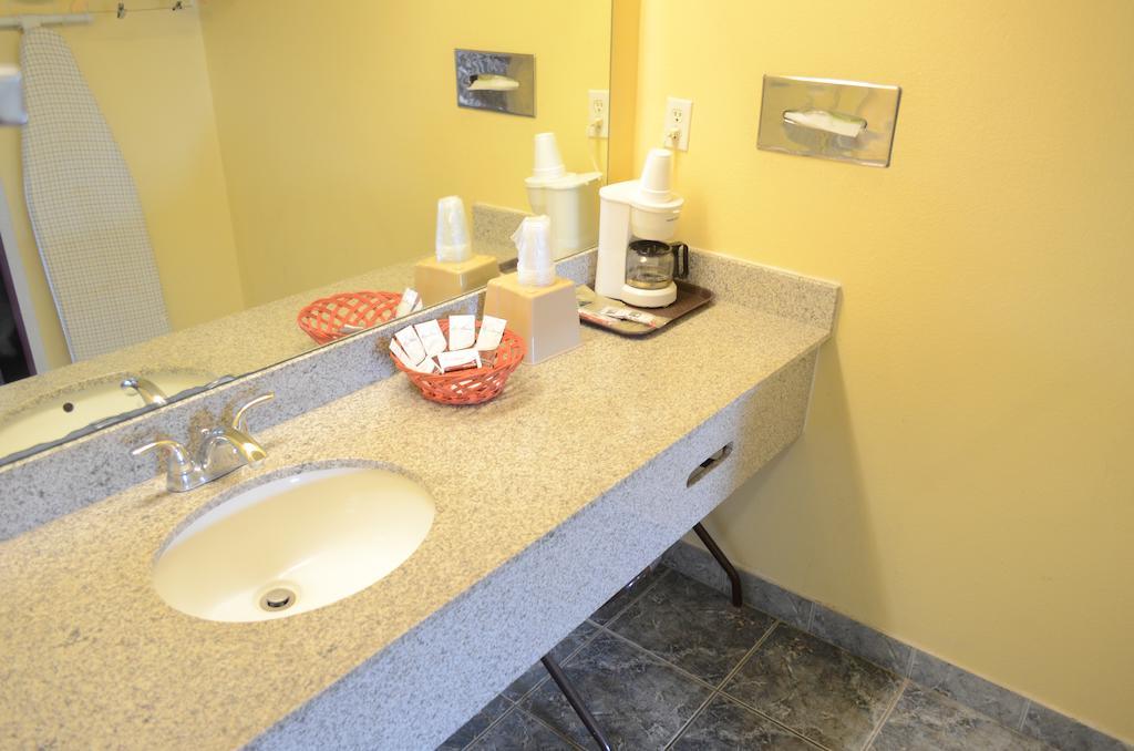 America'S Best Value Inn & Suites - Rosenberg/Houston Номер фото