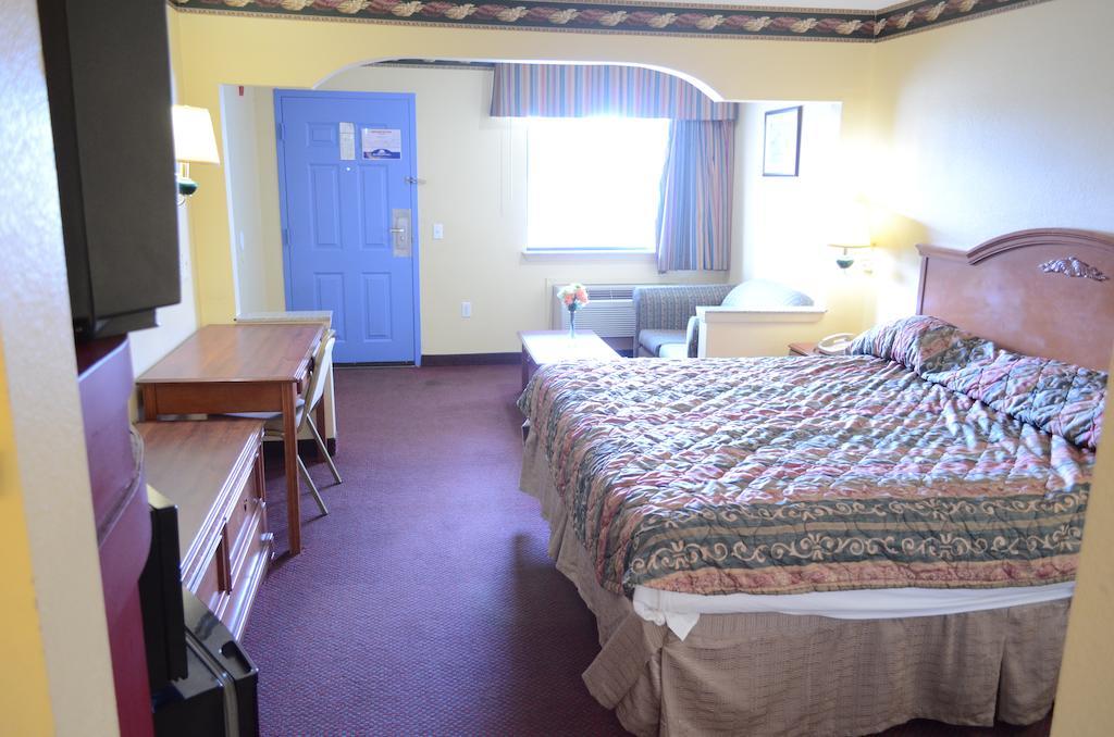 America'S Best Value Inn & Suites - Rosenberg/Houston Экстерьер фото